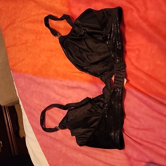 Victoria's Secret Bra - Picture 2 of 4